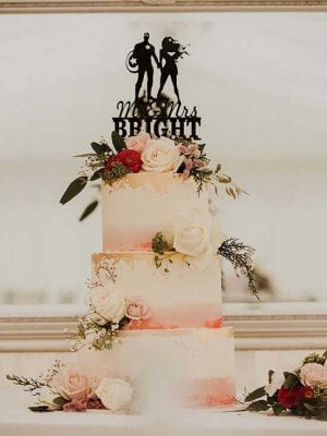 Wedding cake styling
