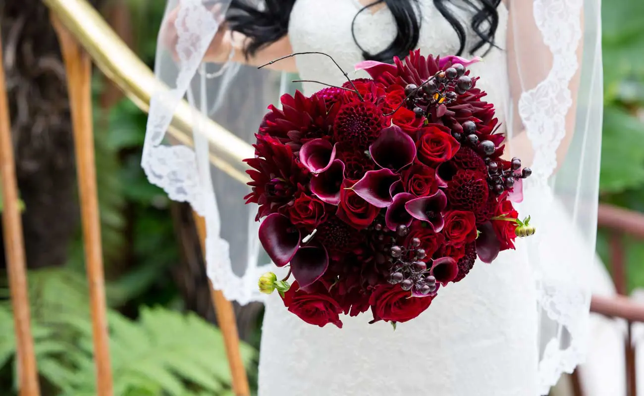 Beautiful crimson bouquet for Mira's wedding