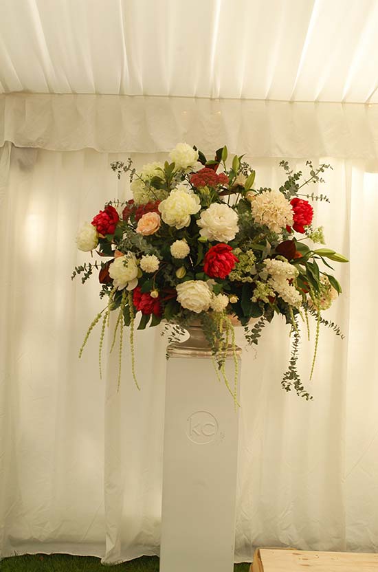 Wedding flower feature piece